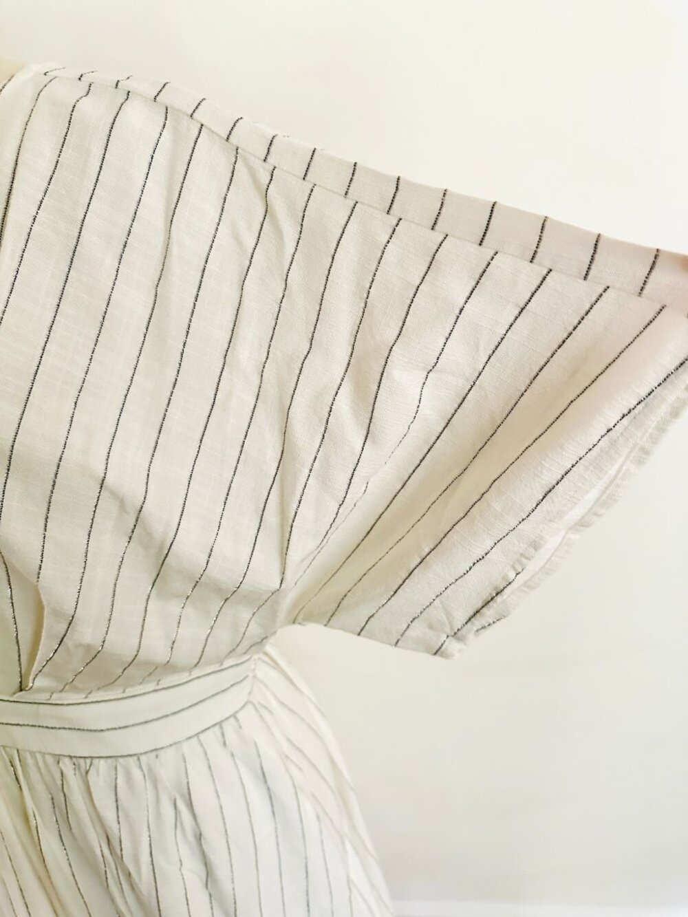 Chico's Ecru Metallic Stripe Flutter Sleeve Breathable Maxi Dress NWT $149 M - Picture 15 of 16